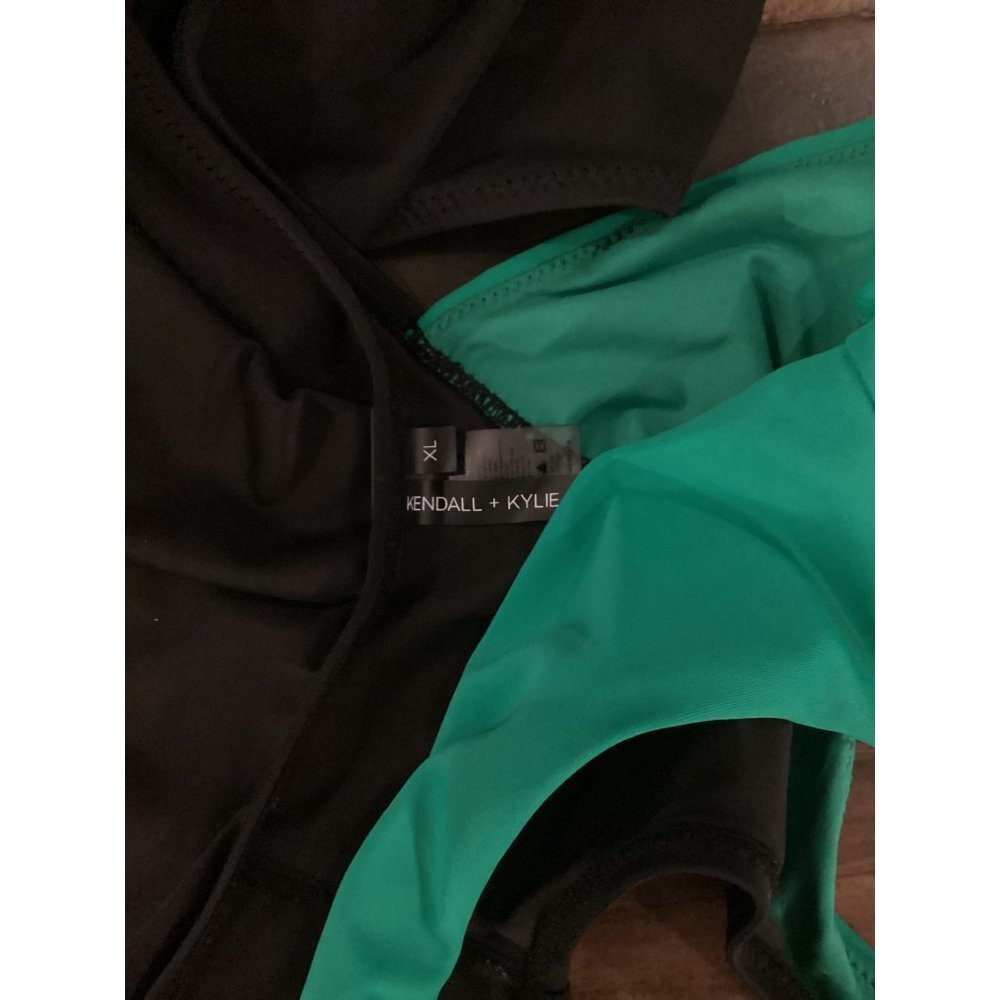 𝅺Kendall And Kylie Black And Green Bandeau One Piece Swimsuit Size XL - Picture 9 of 9